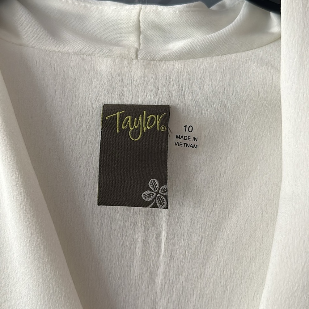 Taylor Dress - Picture 2 of 6